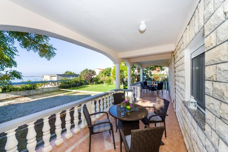Apartment Nin - Vrsi At The Beach Buitenkant foto